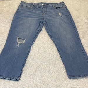 W62, SIGNATURE FIT CROP Stylish Blue Distressed Women Jeans SIZE 14